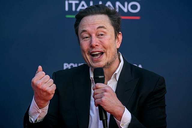 Elon Musk flies to China, meets Premier Li after India visit postpones 