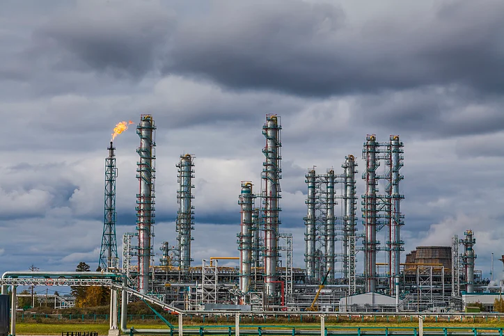 The falling discounts expected to enlarge the country's oil imports, CAD in FY2025.