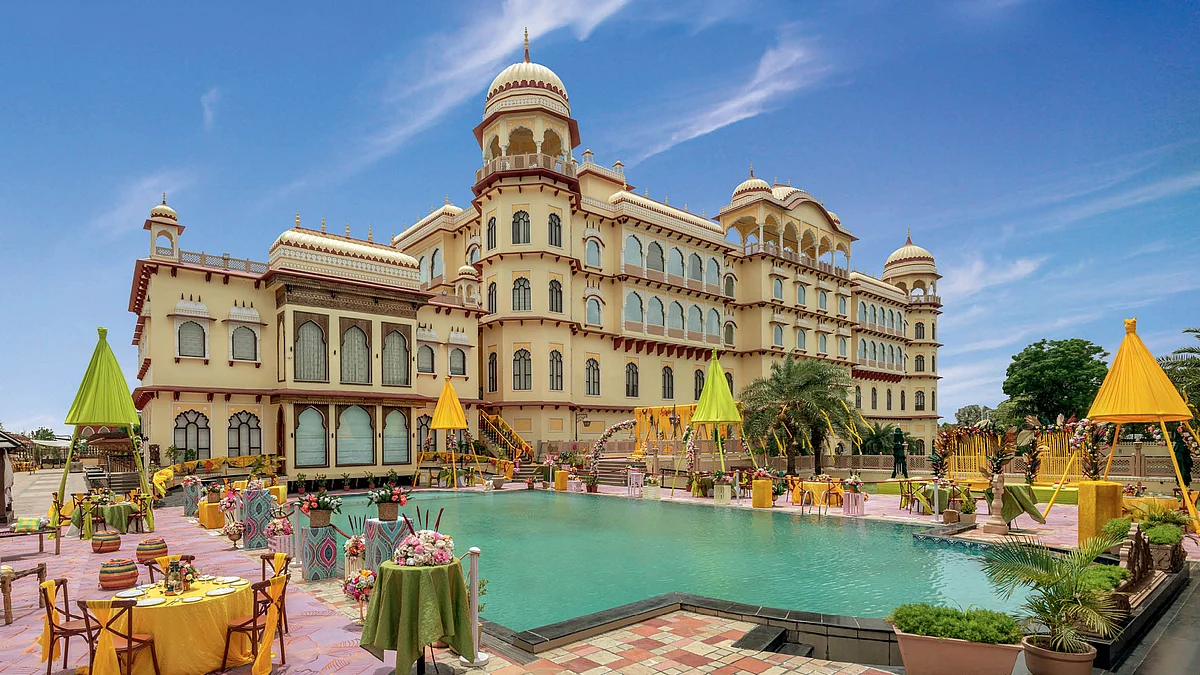 Noor Mahal Palace, an 
18th century palace-turned-hotel 
in Karnal, Haryana