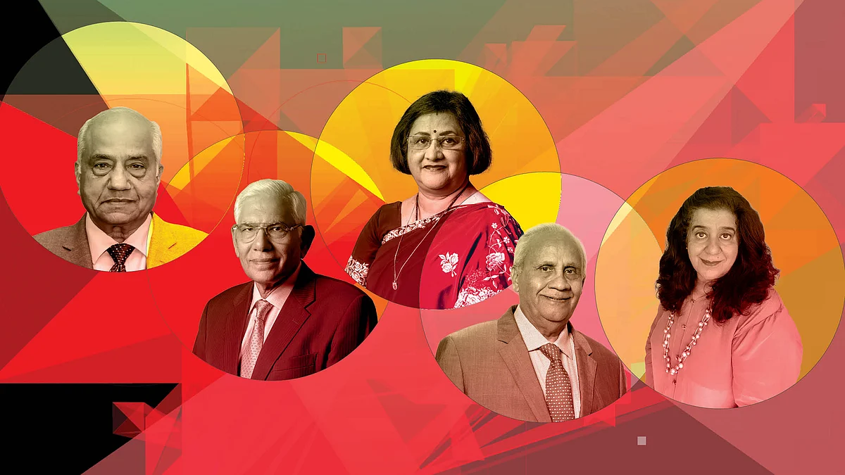 B.N. Srikrishna, former Justice; Vinod Rai, Former CAG of India; Arundhati Bhattacharya,
CEO, Salesforce India: A.K. Khandelwal, Author and former CMD, BoB; Devina Mehra,
Founder and CMD, First Global 