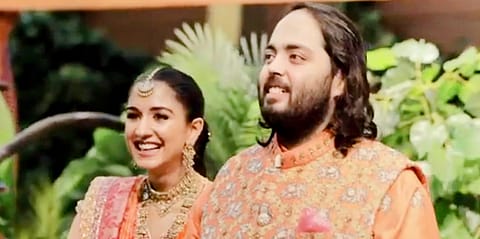 The event took place separately at the bride’s home, featuring a host of family members.