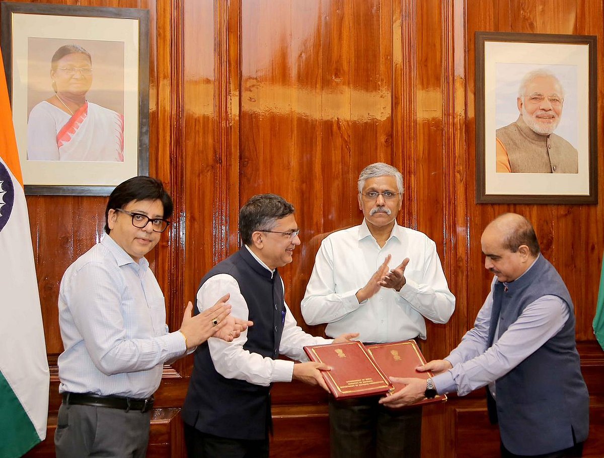 The MoU was signed between Anurag Bajpai, the Additional Secretary of the Department of Defence Production (DDP) and Ashish Chauhan, the Managing Director of NSE, in the presence of Defence Secretary Giridhar Aramane.