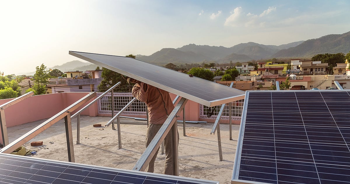 Top 5 players added 47% of utility-scale solar additions; 35 new ...
