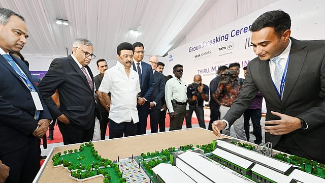 Tata Motors to invest ₹9,000 cr on manufacturing unit in Tamil Nadu Tata Motors to invest ₹9,000 cr on manufacturing unit in Tamil Nadu