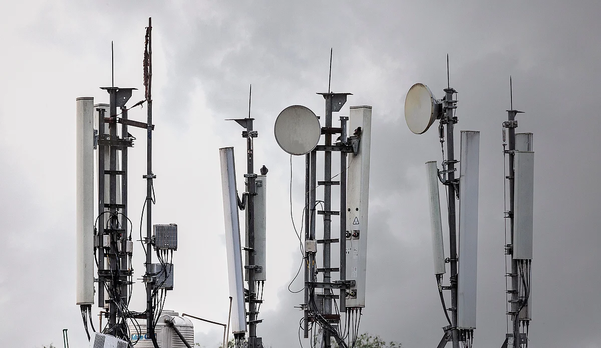 Bharti Airtel holds 50% stake in Indus Tower