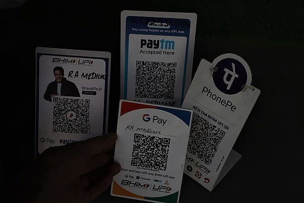 PhonePe, GPay, Paytm lead UPI in Nov; Flipkart’s super.money rises