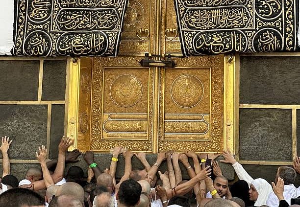 Saudi Arabia opens Makkah and Medina property investments to foreigners