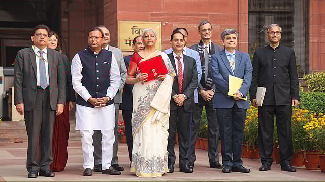 Budget 2025 LIVE: Old tax regime will not be phased out, says Nirmala Sitharaman Budget 2025 LIVE: Old tax regime will not be phased out, says Nirmala Sitharaman