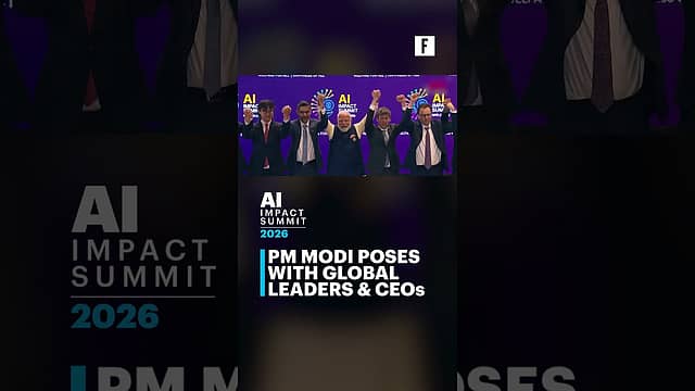 PM Modi Poses with Global Leaders & CEOs