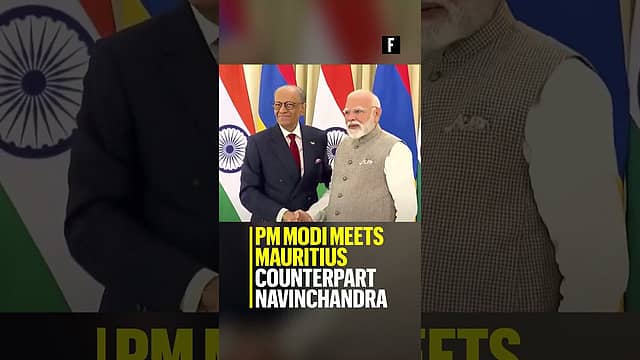 PM Modi meets Mauritius counterpart Navinchandra Ramgoolam in Varanasi